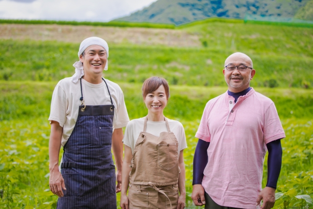 冬至の鈴鹿・四日市より感謝を込めて。お庭の草刈りと、清々しい新年を迎えるための年末大掃除お手伝い日記